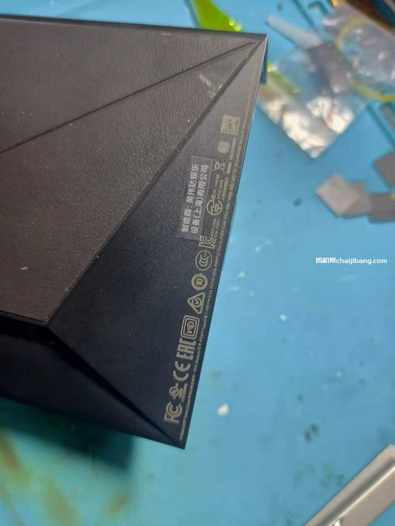 英伟达SHIELD盒子拆机扩容硬盘测评