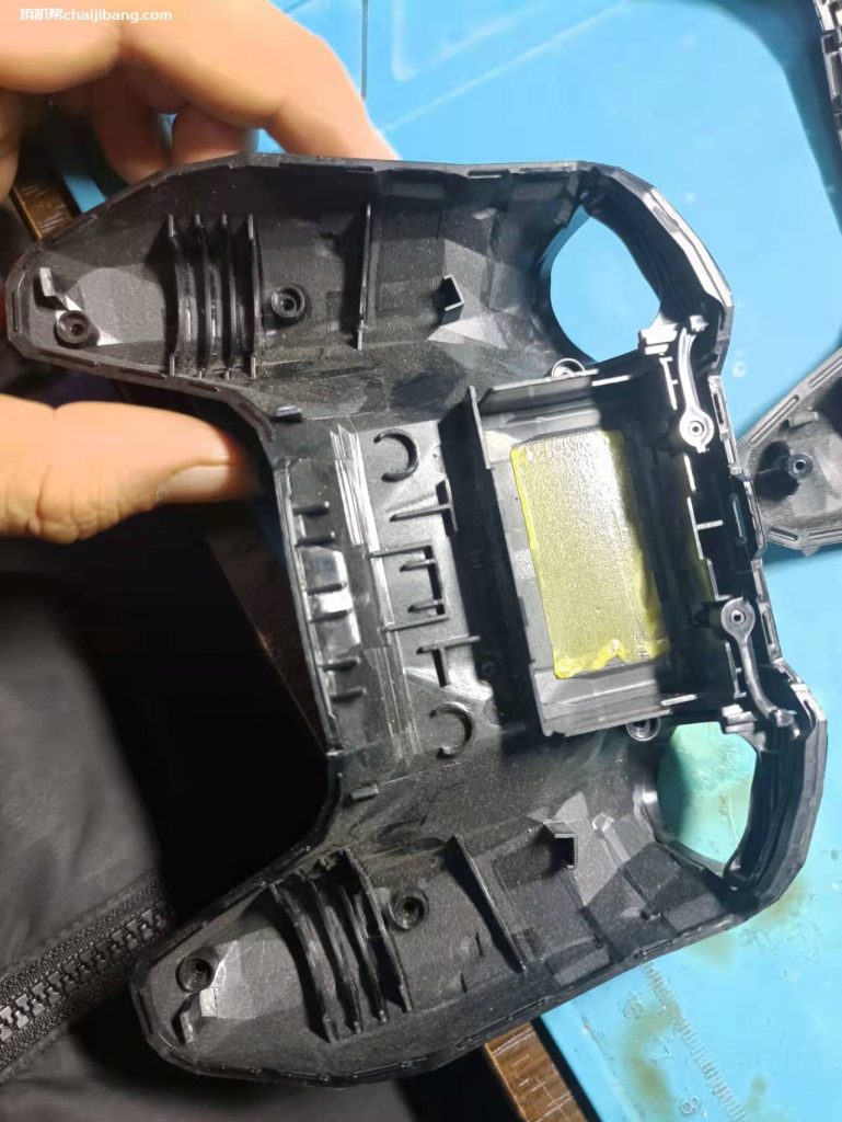 英伟达SHIELD盒子拆机扩容硬盘测评