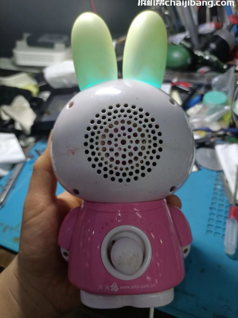 火火兔智能机器人早教机拆机评测