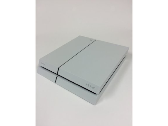 拆解索尼PlayStation 4芯片维修