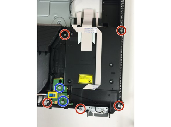 拆解索尼PlayStation 4芯片维修