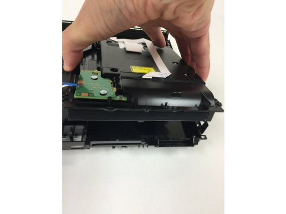 拆解索尼PlayStation 4芯片维修
