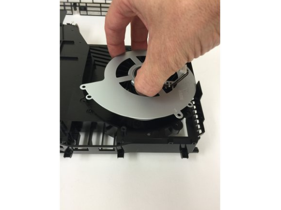 拆解索尼PlayStation 4芯片维修