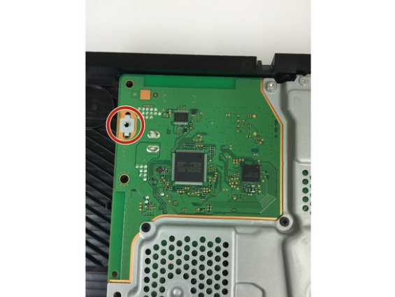 拆解索尼PlayStation 4芯片维修