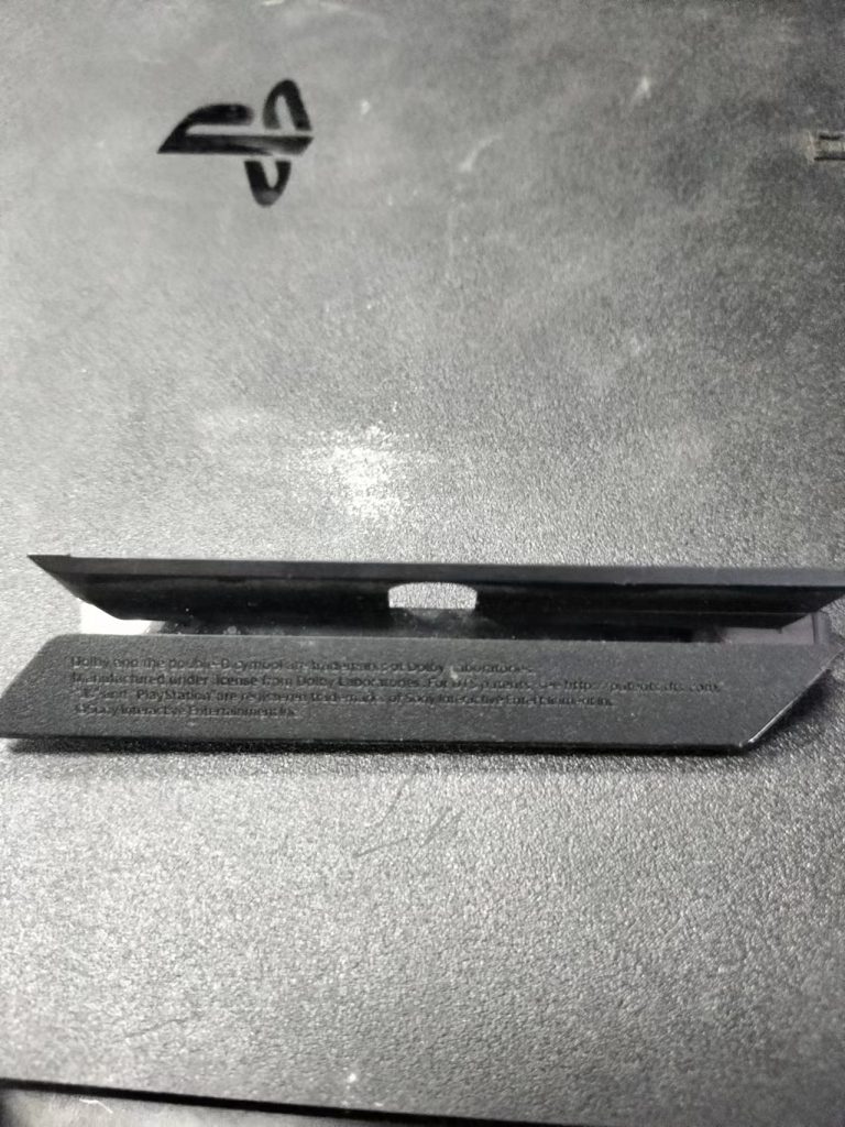 索尼PS4Pro游戏机不开机拆机图解