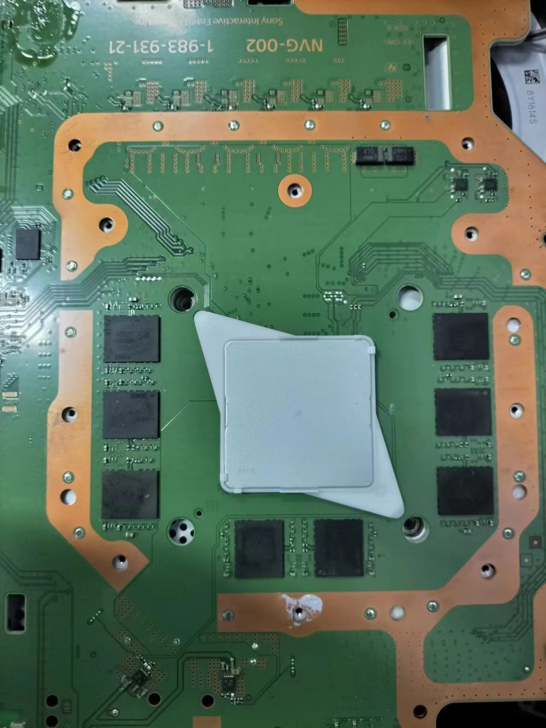 索尼PS4Pro游戏机不开机拆机图解