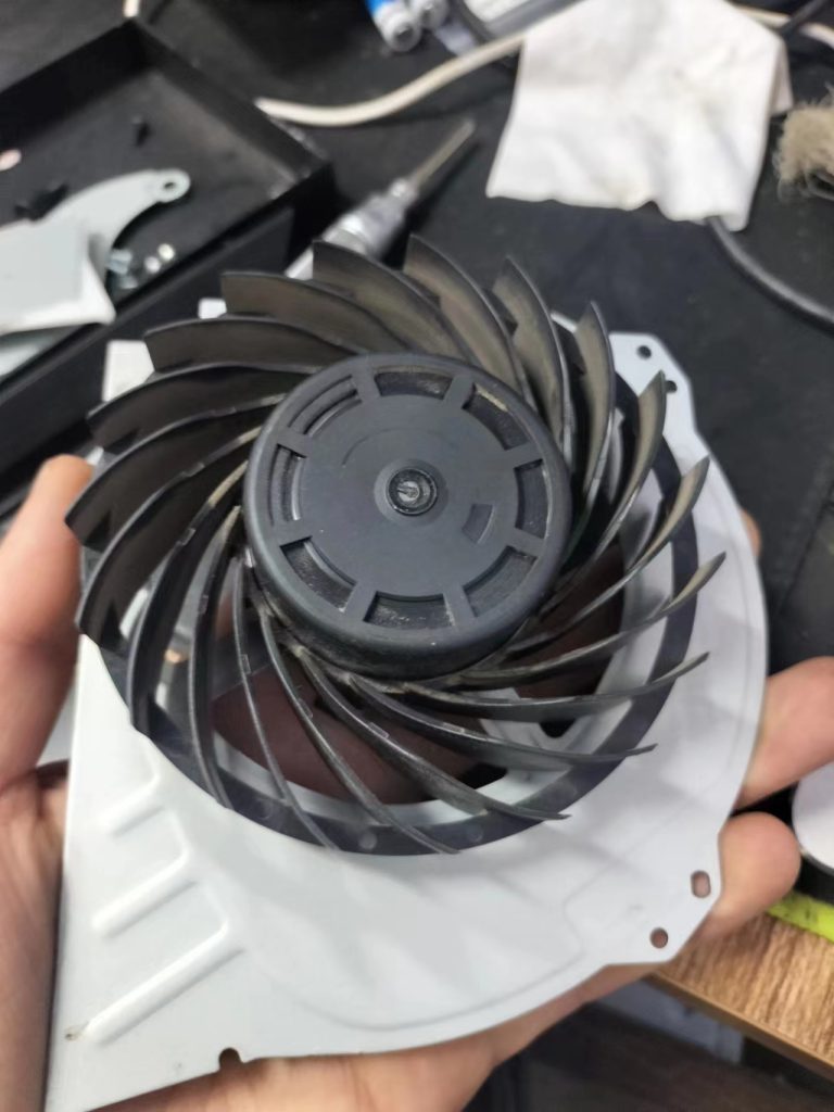 索尼PS4Pro游戏机不开机拆机图解