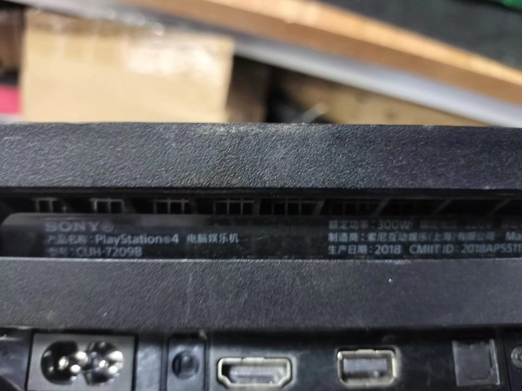 索尼PS4Pro游戏机不开机拆机图解