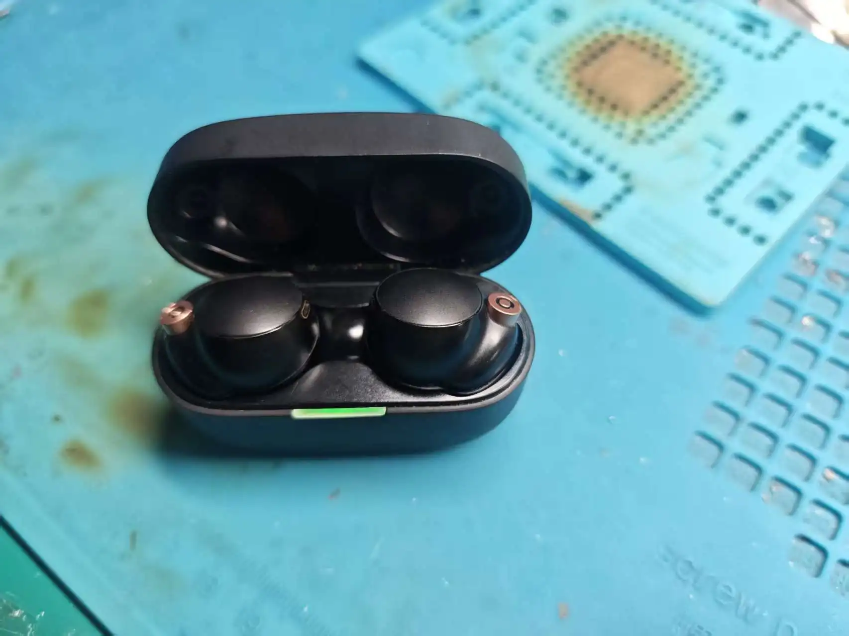 索尼YY2948蓝牙耳机拆解维修