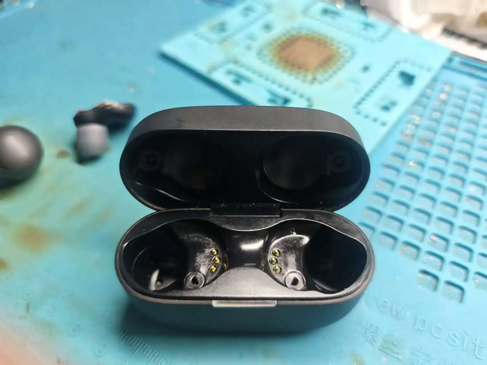 索尼YY2948蓝牙耳机拆解维修