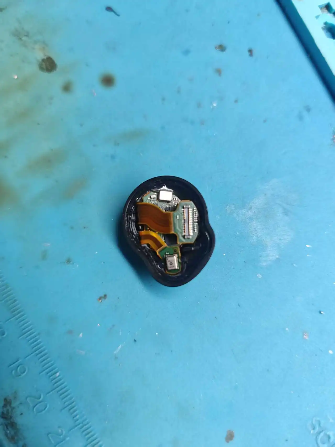 索尼YY2948蓝牙耳机拆解维修