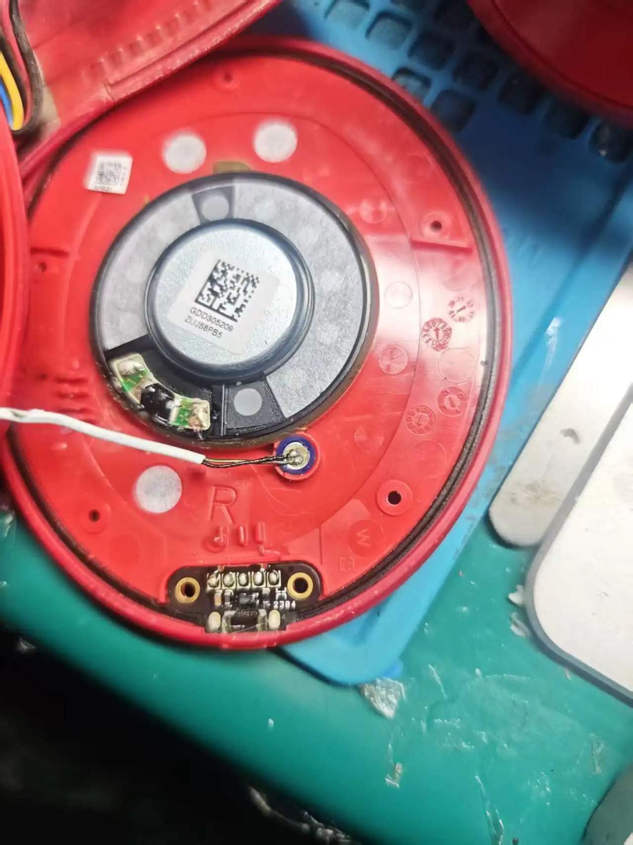 Beats Studio3 Wireless无线蓝牙耳机拆解维修