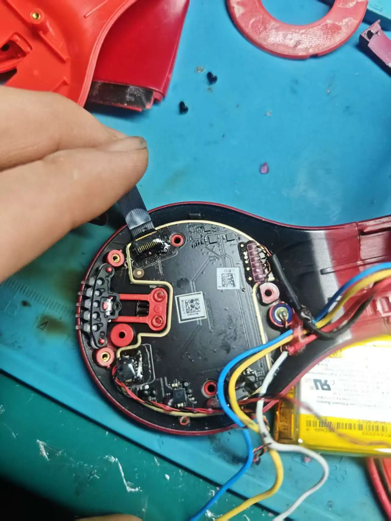 Beats Studio3 Wireless无线蓝牙耳机拆解维修