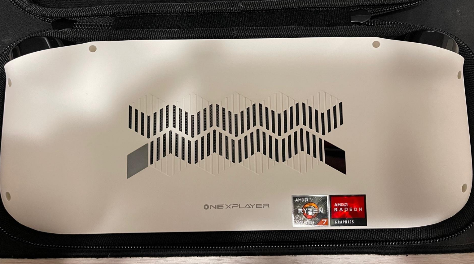 壹号本Onexplayer mini高达版拆解