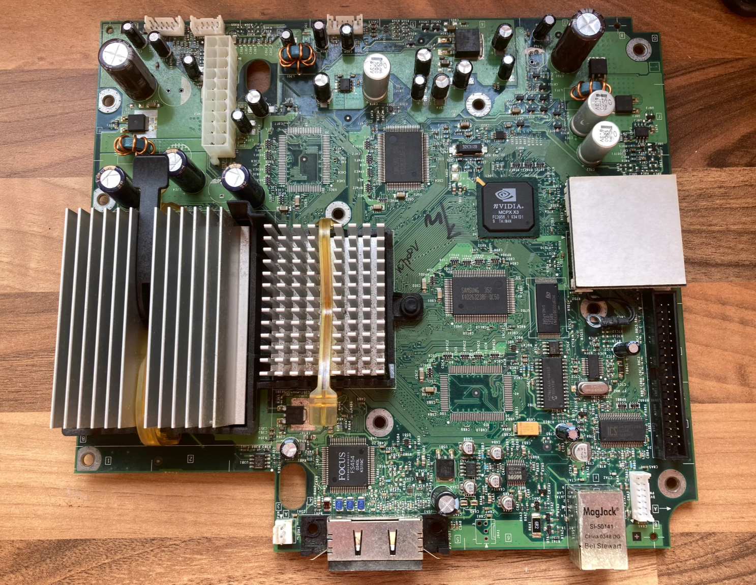 2003 年 Microsoft Xbox游戏机拆解维修