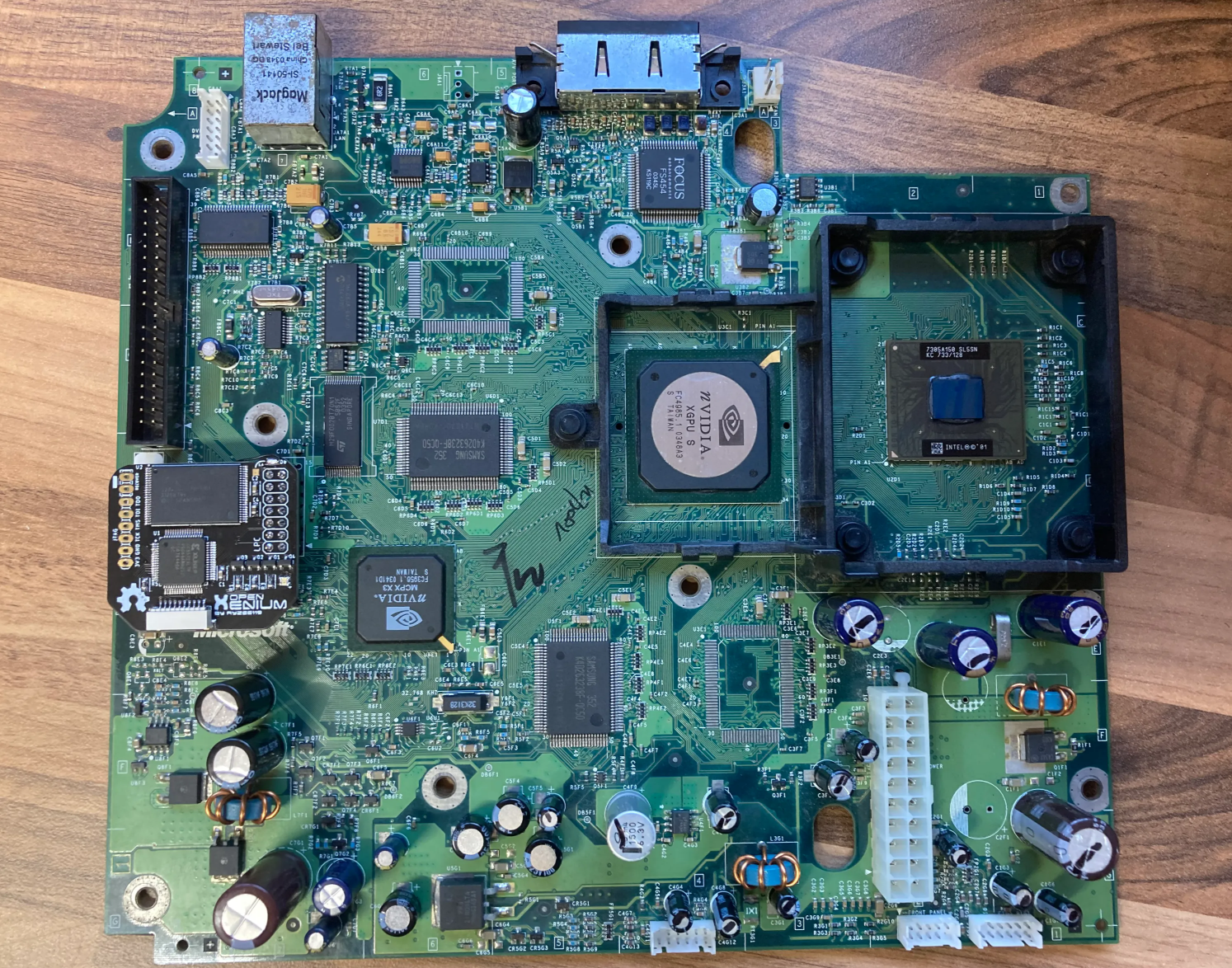 2003 年 Microsoft Xbox游戏机拆解维修