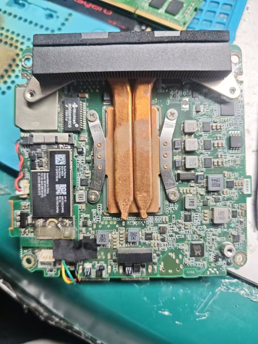 Intel NUC微型小电脑不开机拆解维修