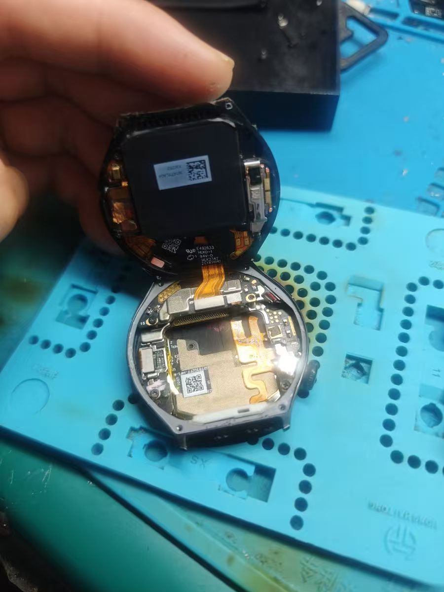 华为GT4手表进水拆解维修