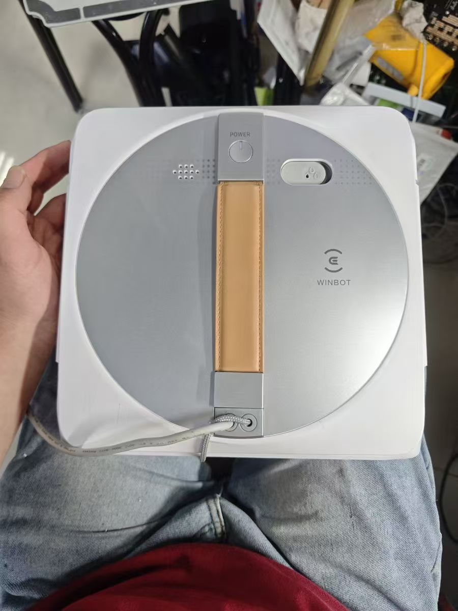 科沃斯W1PRO擦窗机器人不喷水拆解维修