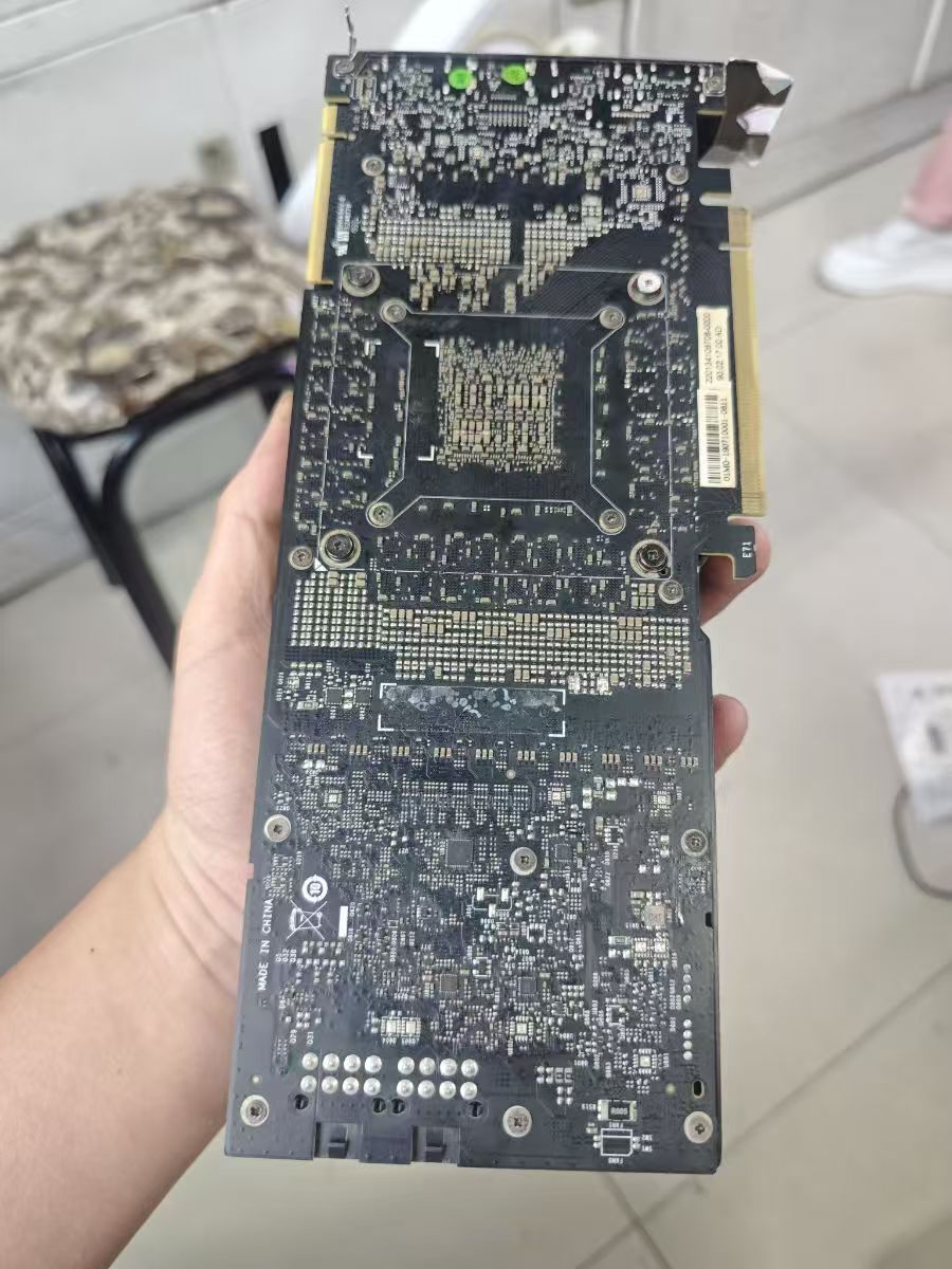 七彩虹显卡2080IT拆解维修