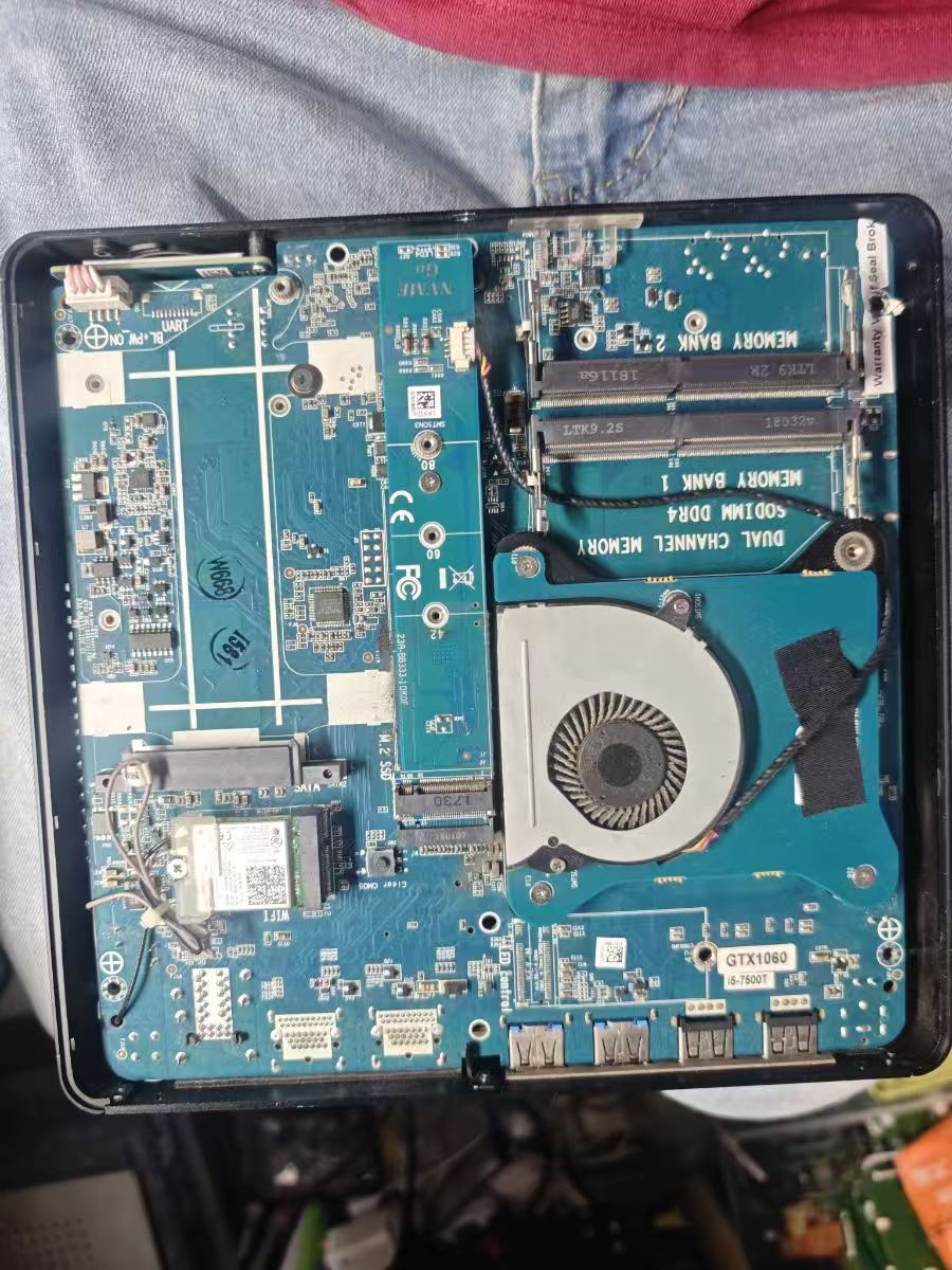 索泰迷你主机不开机主板短路拆机维修