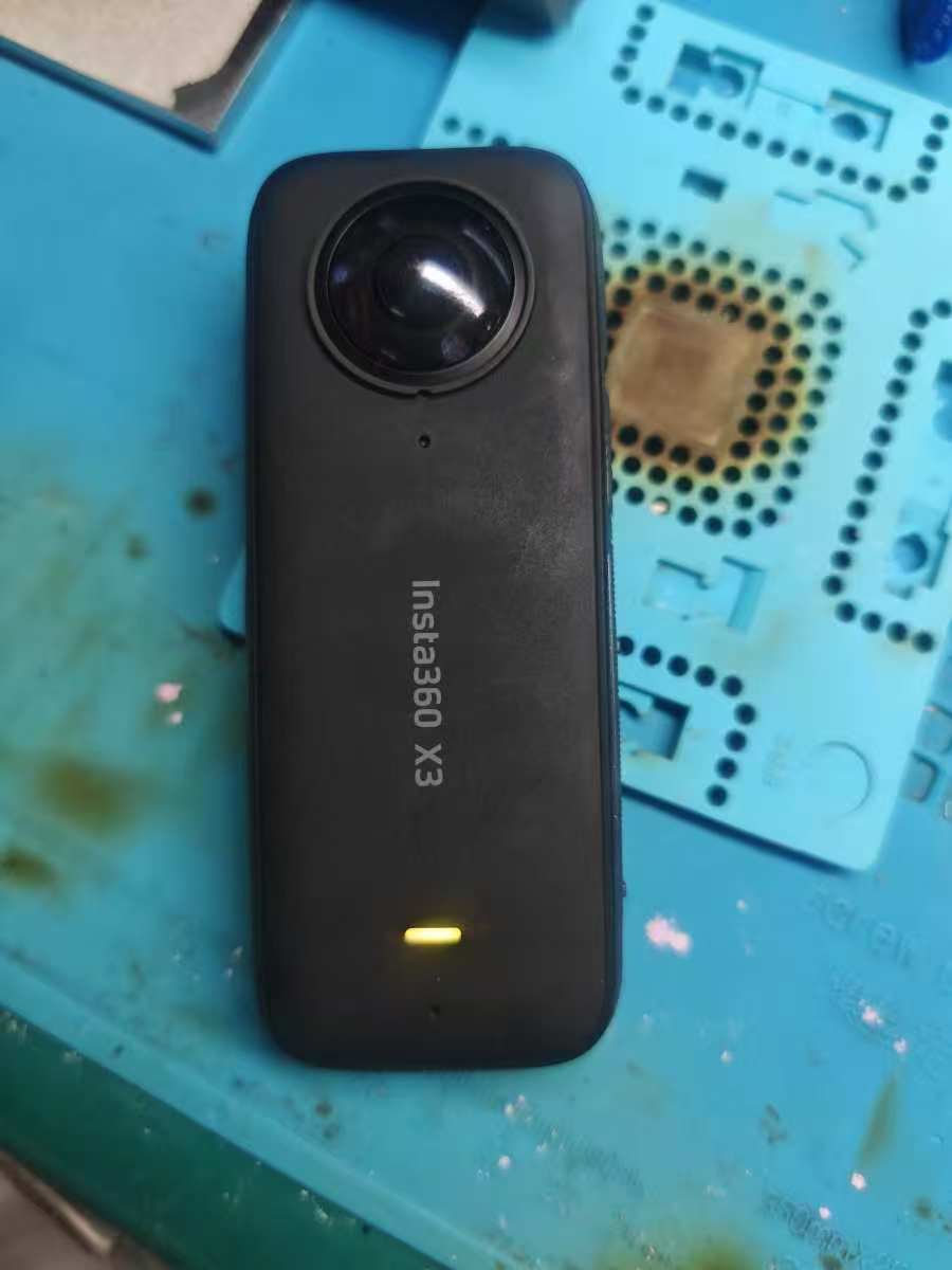 影石Insta360摔不开机拆机维修