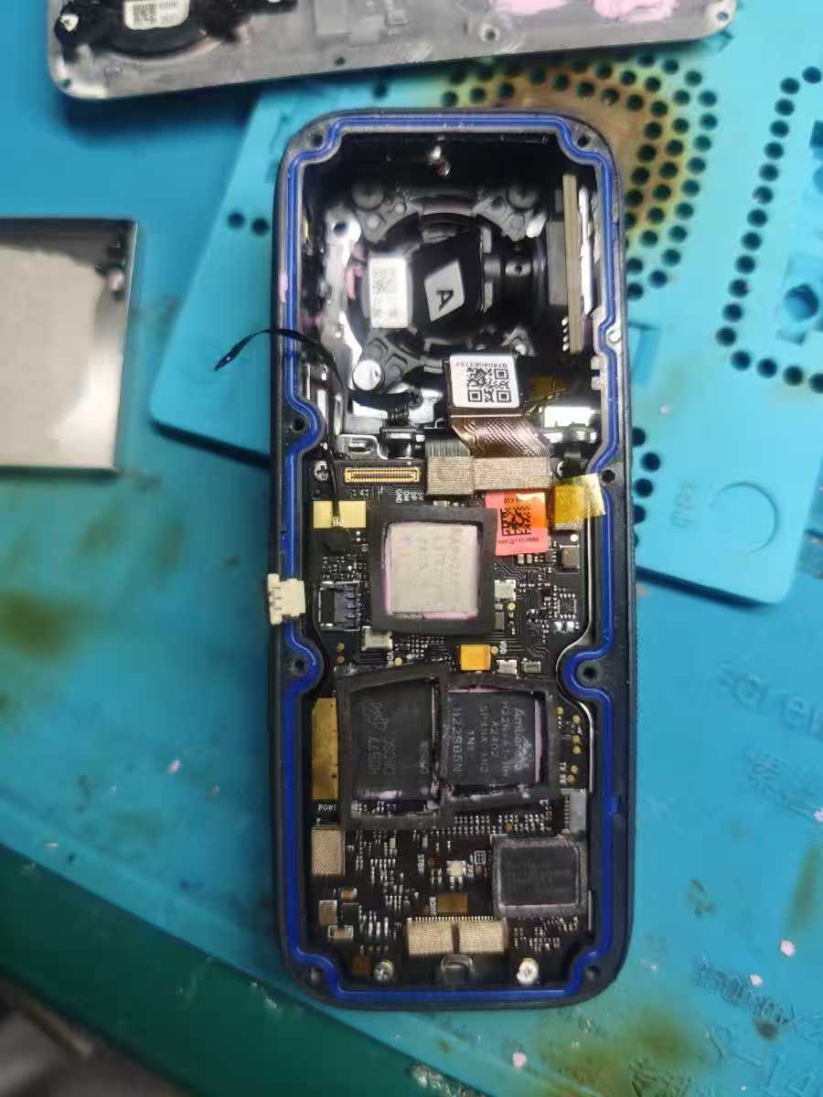 影石Insta360摔不开机拆机维修