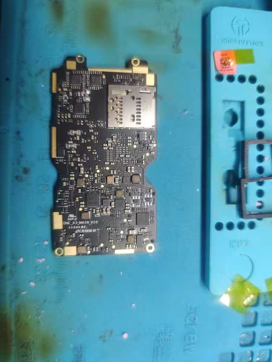 影石Insta360摔不开机拆机维修