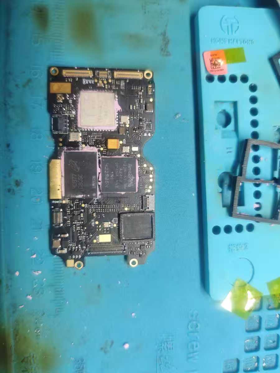 影石Insta360摔不开机拆机维修
