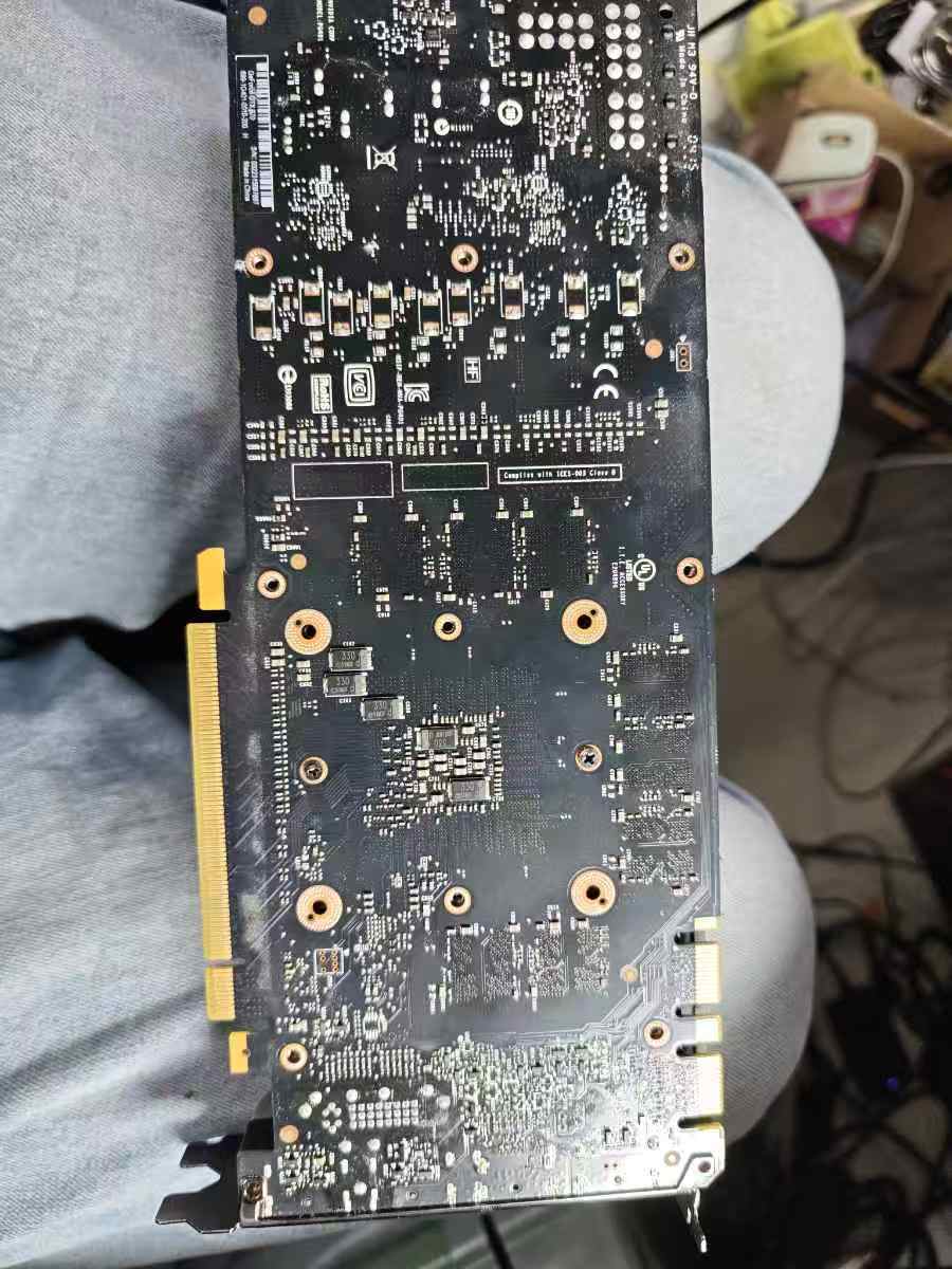 泰坦GTX970显卡不显示拆解维修