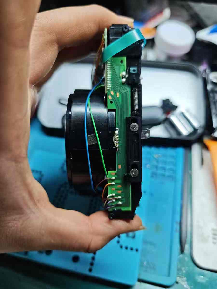 拍立得mini50s相机开机屏幕显示一下就灭拆解维修
