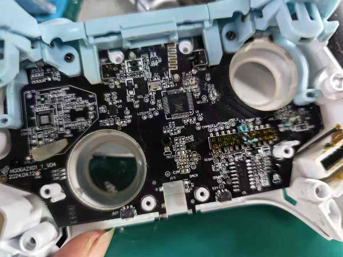 澳加狮AOLION K10游戏手柄进水腐蚀不开机拆解维修