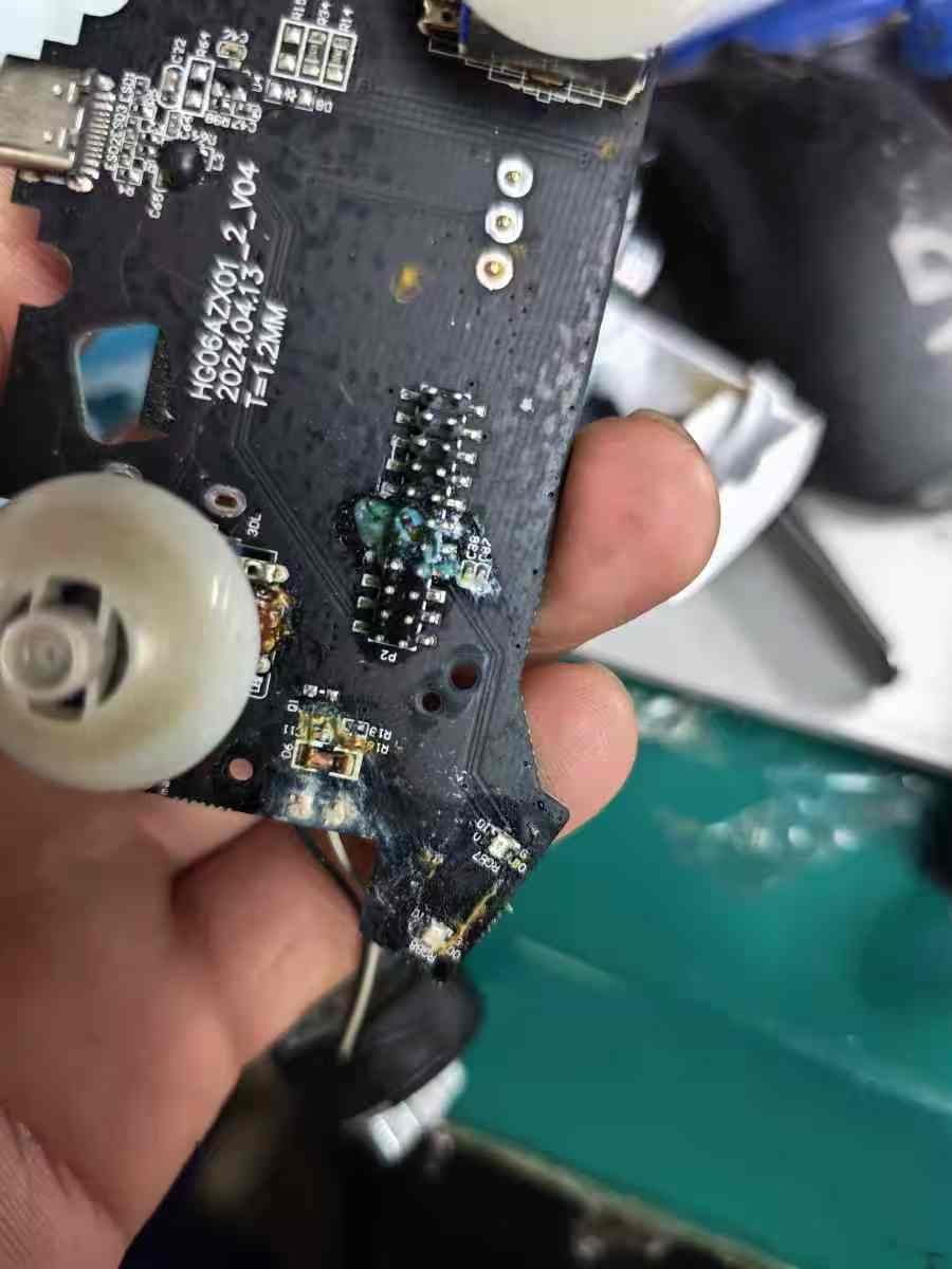 澳加狮AOLION K10游戏手柄进水腐蚀不开机拆解维修