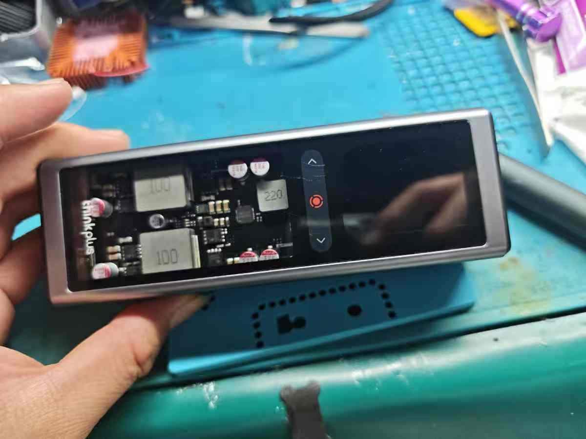 联想ThinkPlus锋行者140W移动电源屏幕不显示拆解维修