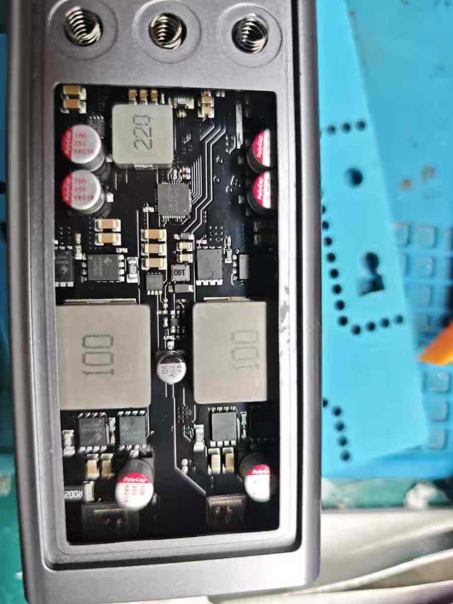 联想ThinkPlus锋行者140W移动电源屏幕不显示拆解维修