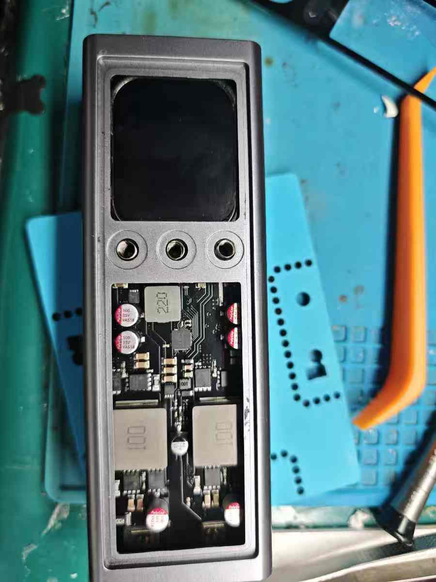 联想ThinkPlus锋行者140W移动电源屏幕不显示拆解维修