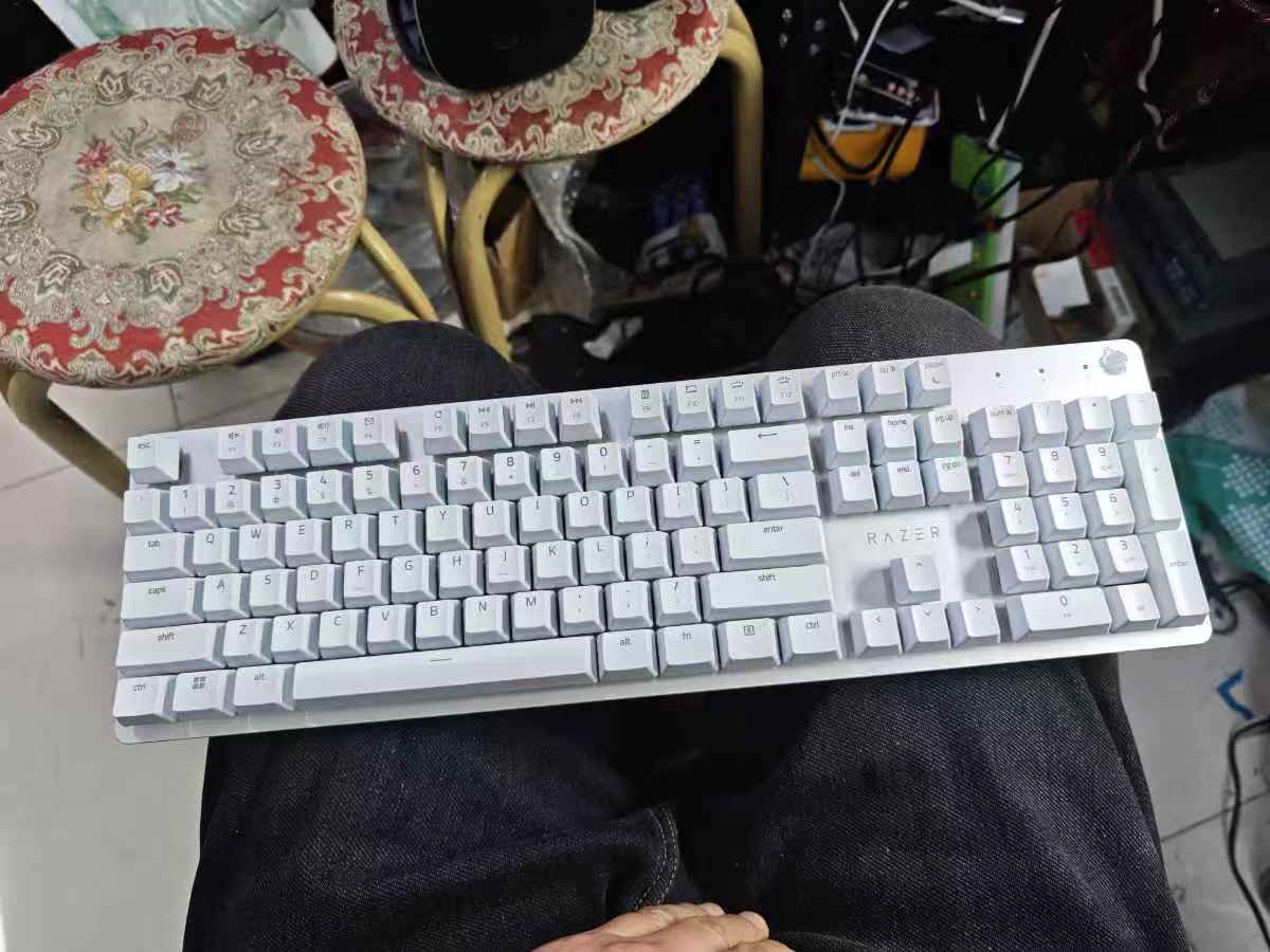 雷蛇RZ03-0411机械键盘按键失灵拆解维修