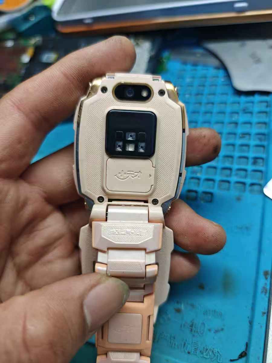 小天才Z10智能手表不开机拆解维修